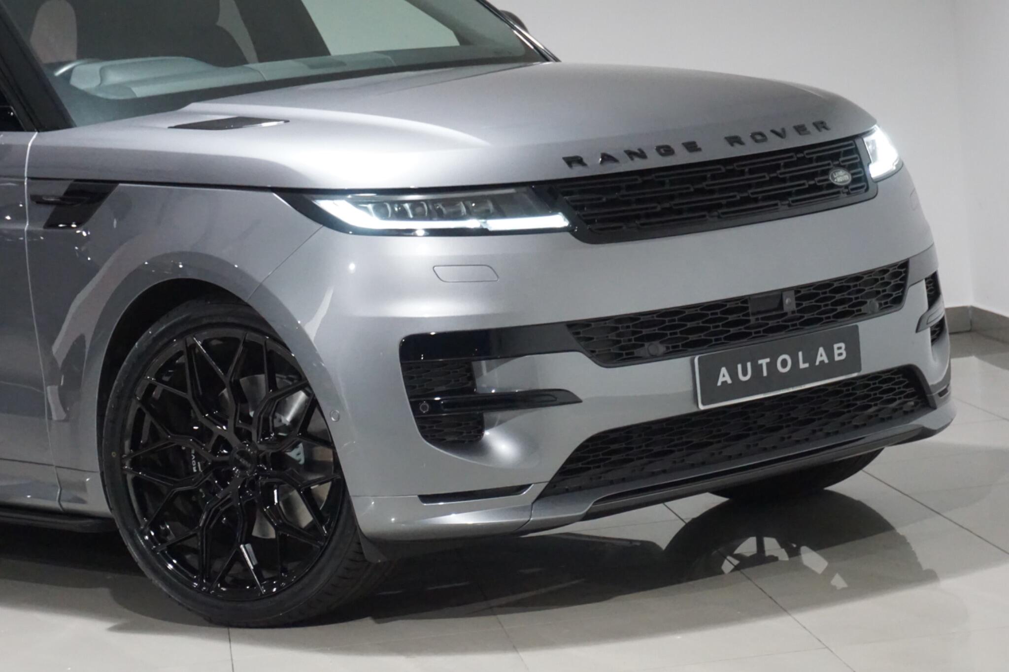 Land Rover Range Rover Sport 3.0 D300 MHEV Dynamic SE SUV 5dr Diesel Auto 4WD Euro 6 (s/s) (300 ps)